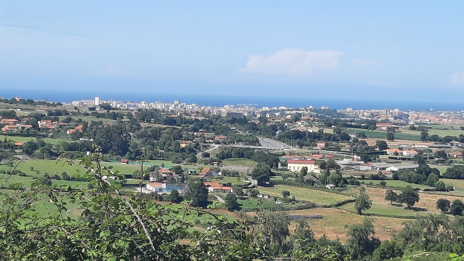 Vista exterior de Residencial en venda en Gijón 