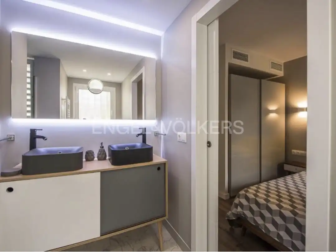 Bedroom of Flat for rent in Sitges  with Air Conditioner, Heating and Parquet flooring