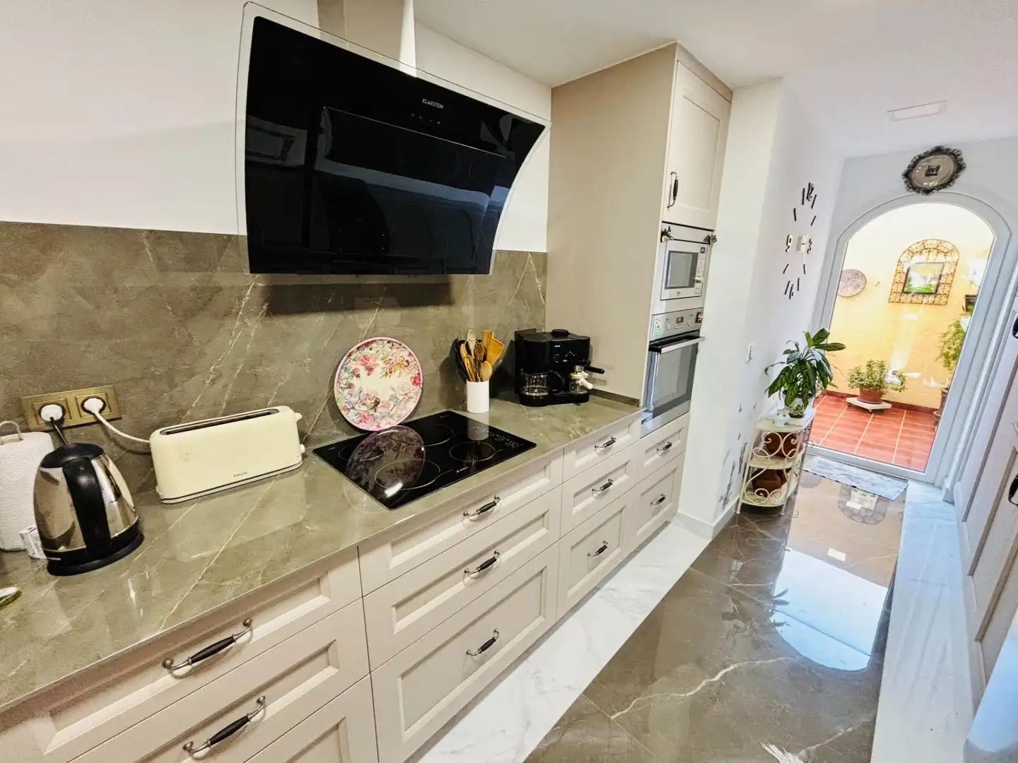 Cuina de Apartament en venda en Mijas amb Aire condicionat, Calefacció i Jardí privat
