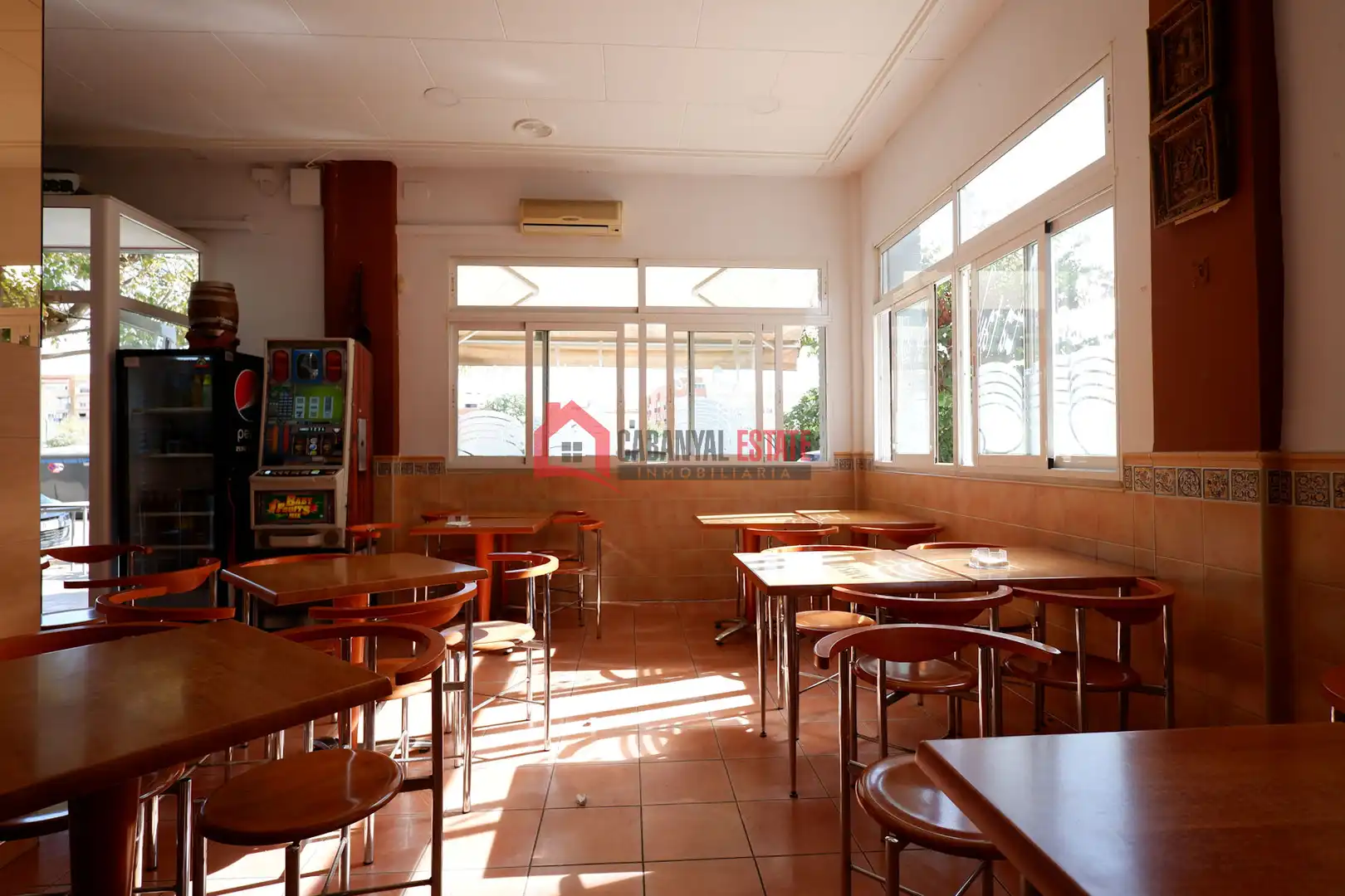 Local en venta en Valencia con Aire acondicionado y Amueblado