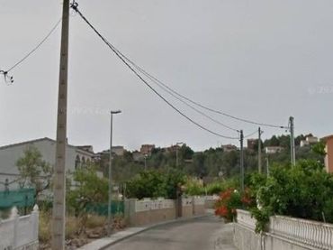 Chalet con balcón en venta en Calle TULIPA
