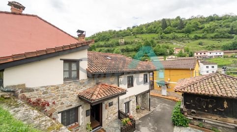 Foto 3 de Casa adosada en venta en El Fueyu, Aller, Asturias
