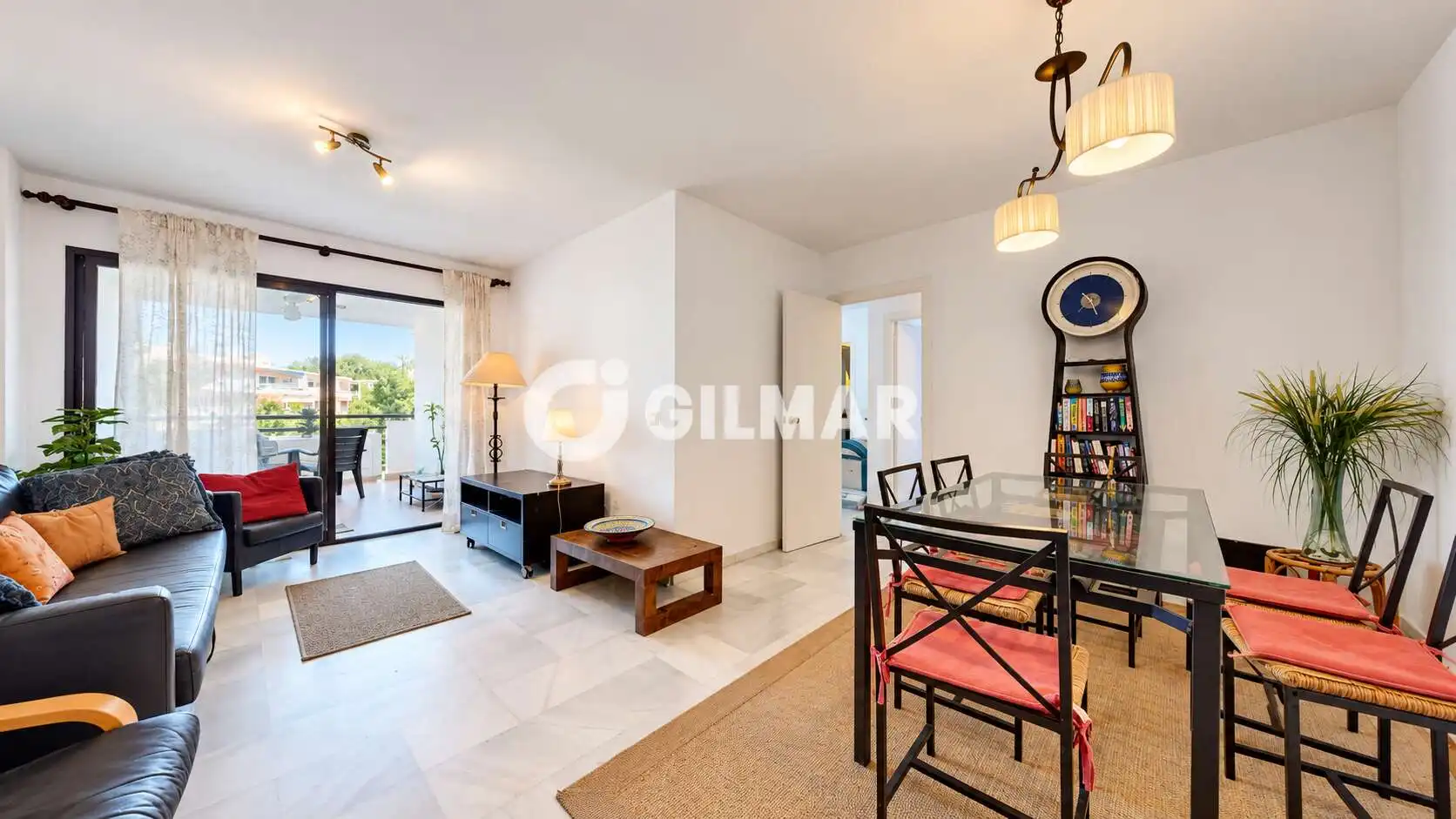 Piso con terraza en venta en La Carihuela - Los Nidos, imagen 2