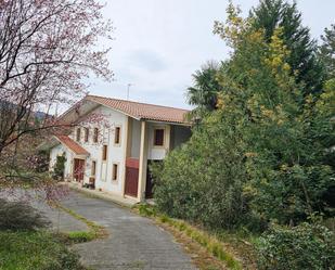 Vista exterior de Casa o xalet en venda en Zaratamo amb Terrassa