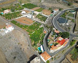 Vista exterior de Casa o xalet en venda en Santiago del Teide amb Terrassa, Traster i Piscina