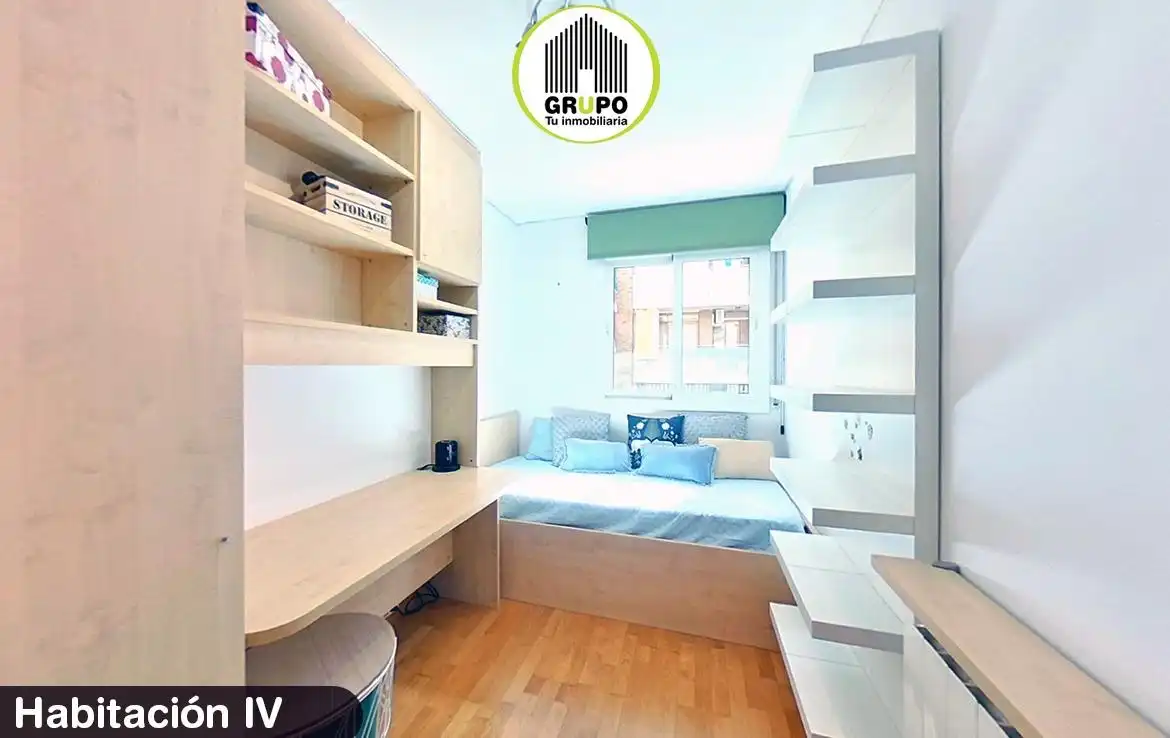 Dormitori de Pis en venda en Esplugues de Llobregat amb Aire condicionat, Calefacció i Parquet