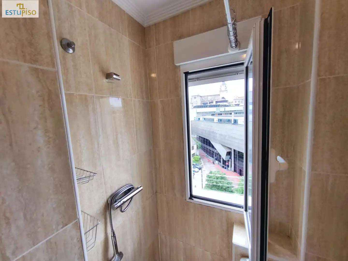 Bathroom of Flat for sale in Vitoria - Gasteiz  with Heating, Storage room and Furnished