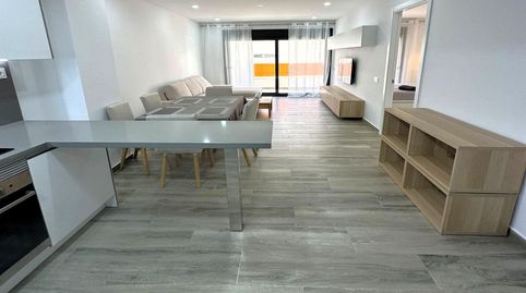 Foto 2 de Apartamento en venta en Calle Ramon Gallud, 139, Las Piscinas Naturales, Torrevieja