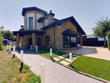 Chalet con balcón en venta en Berango