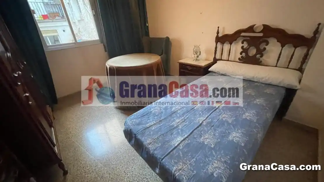 Flat to rent in Plaza de la Trinidad 5, imagen 2
