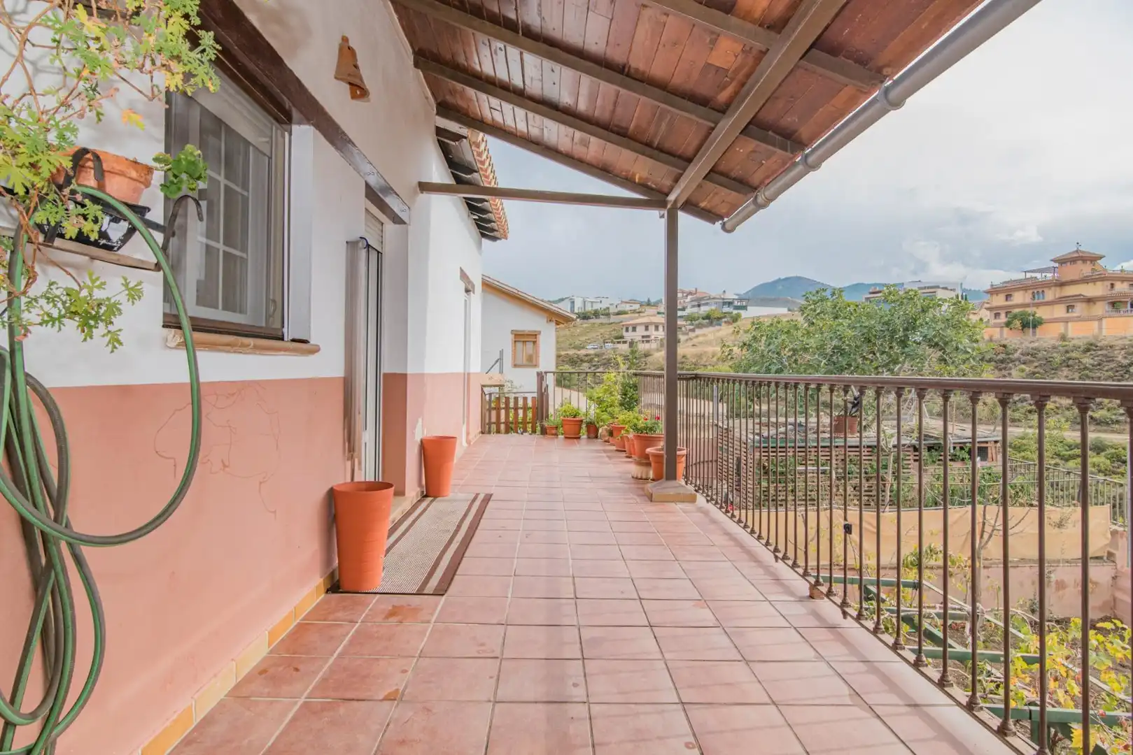 Terrassa de Casa o xalet en venda en La Zubia amb Calefacció, Jardí privat i Terrassa