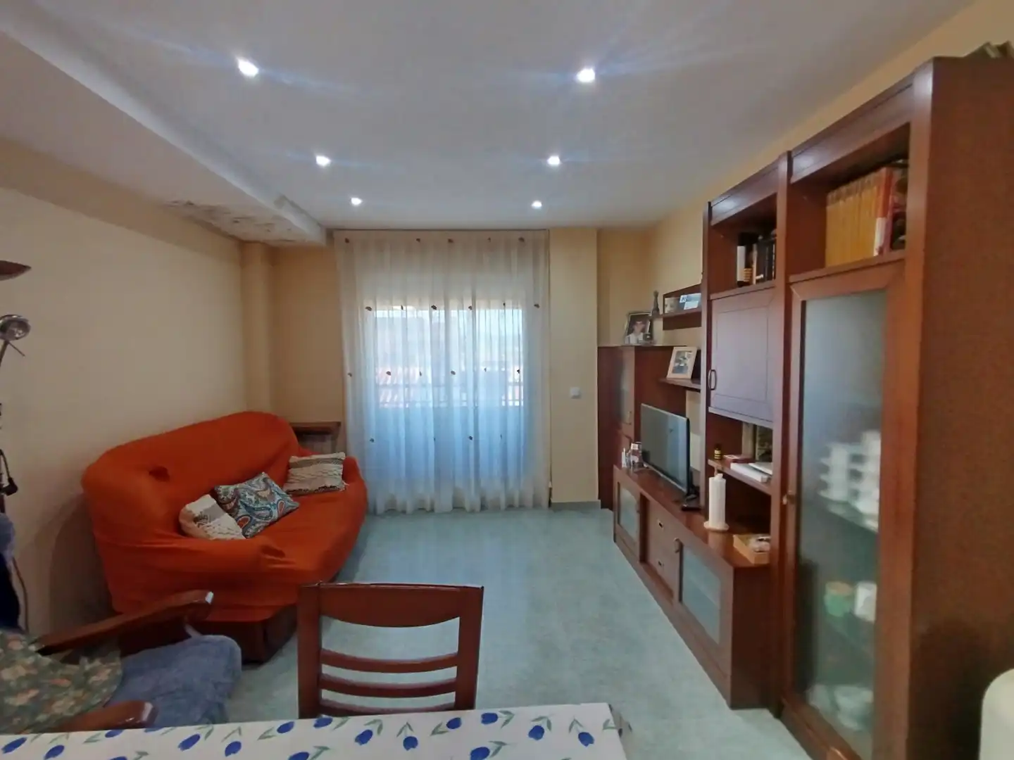 Sala d'estar de Pis en venda en Binéfar amb Calefacció, Terrassa i Moblat