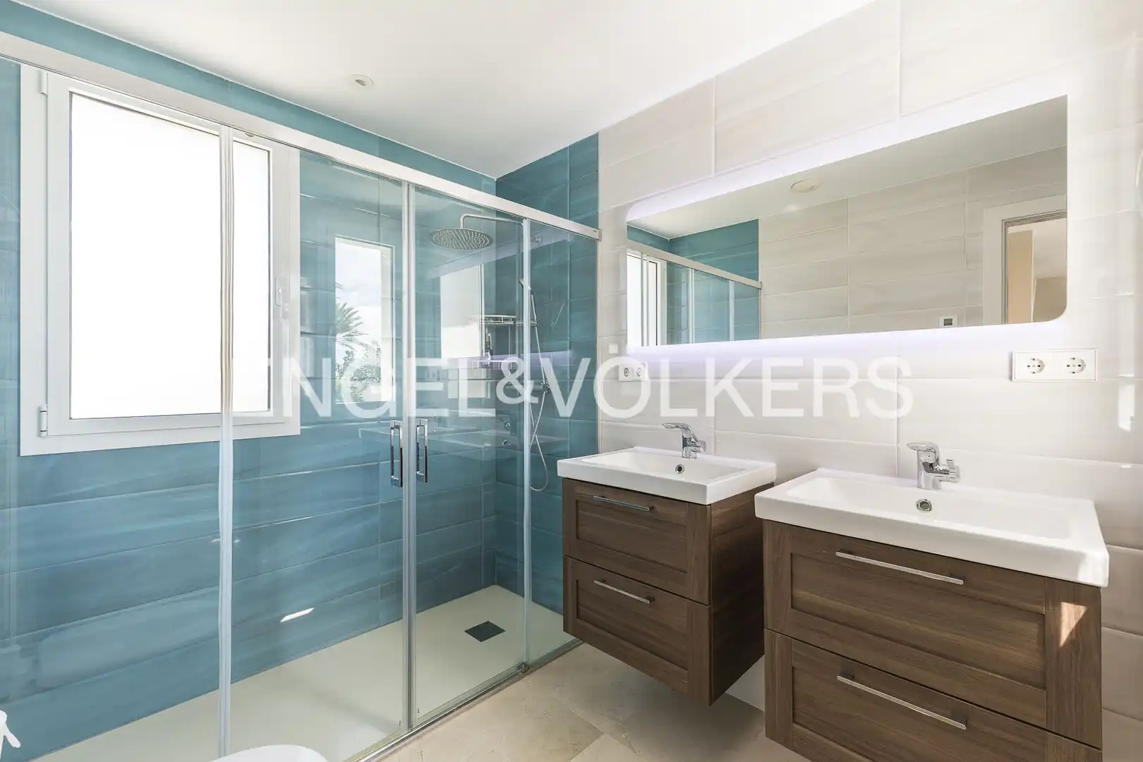 Bathroom of Houses for sale in Castelldefels  with Heating, Private garden and Terrace