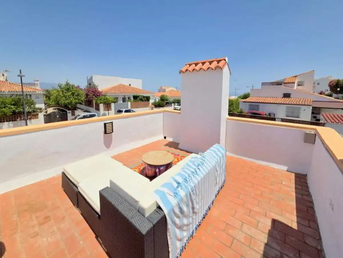 Terrassa de Casa o xalet en venda en Manilva amb Aire condicionat