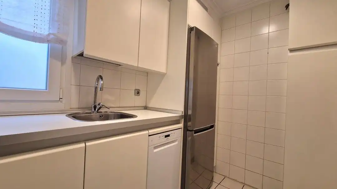 Küche von Wohnung zum Verkauf in Donostia - San Sebastián  mit Heizung, Abstellraum und Balkon