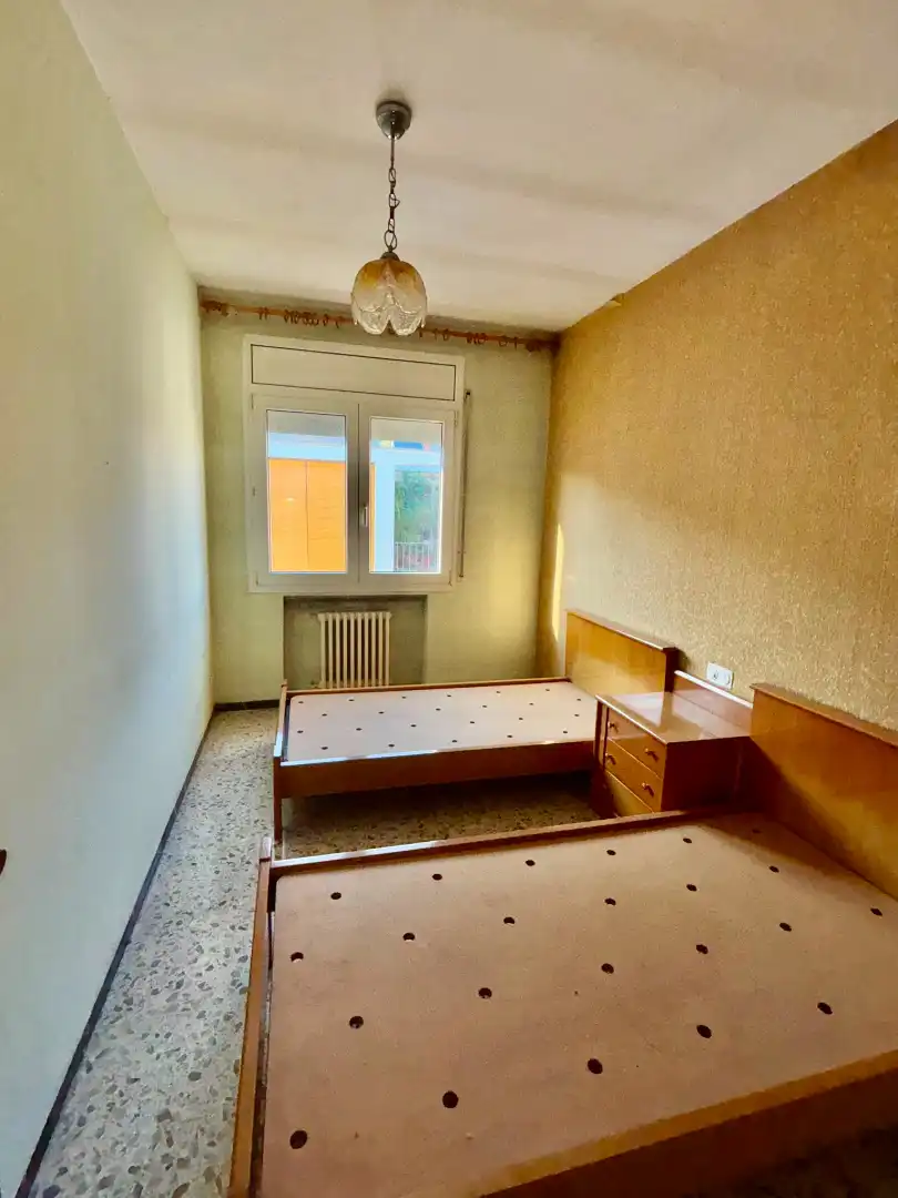 Bedroom of Detached homes for sale in Salt  with Heating, Balcony and Alarm