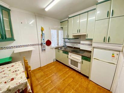 Kitchen of Flat for sale in Gijón   with Furnished, Oven and Washing machine