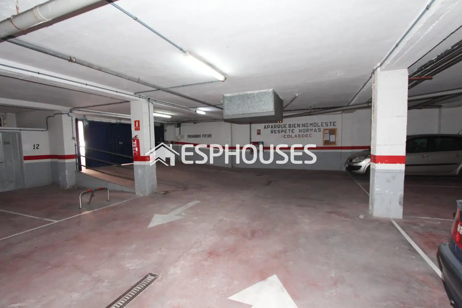 Parking de Apartamento en venta en Guardamar del Segura con Terraza, Trastero y Amueblado