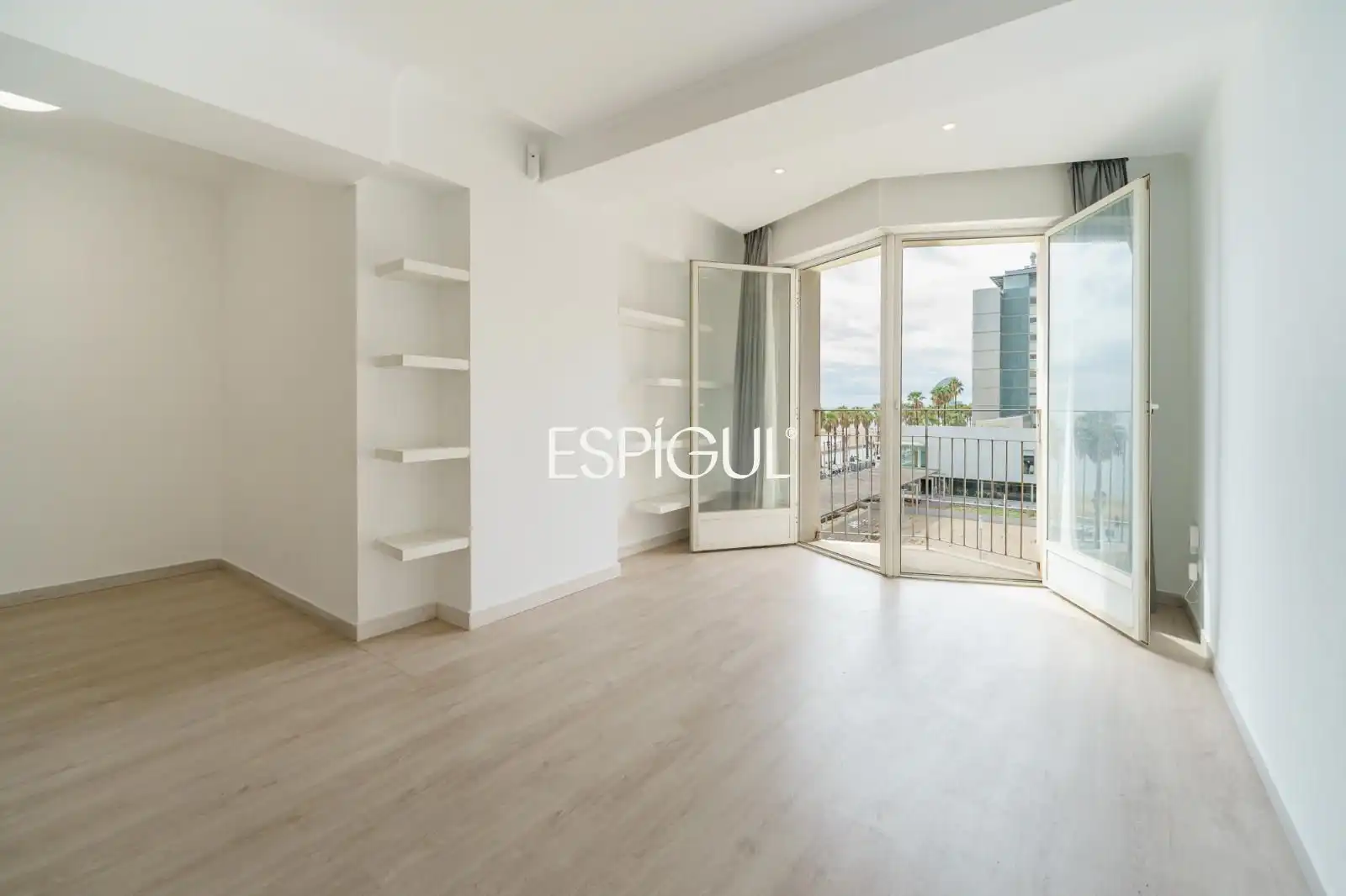 Ático con terraza en venta en Trelawny, imagen 3