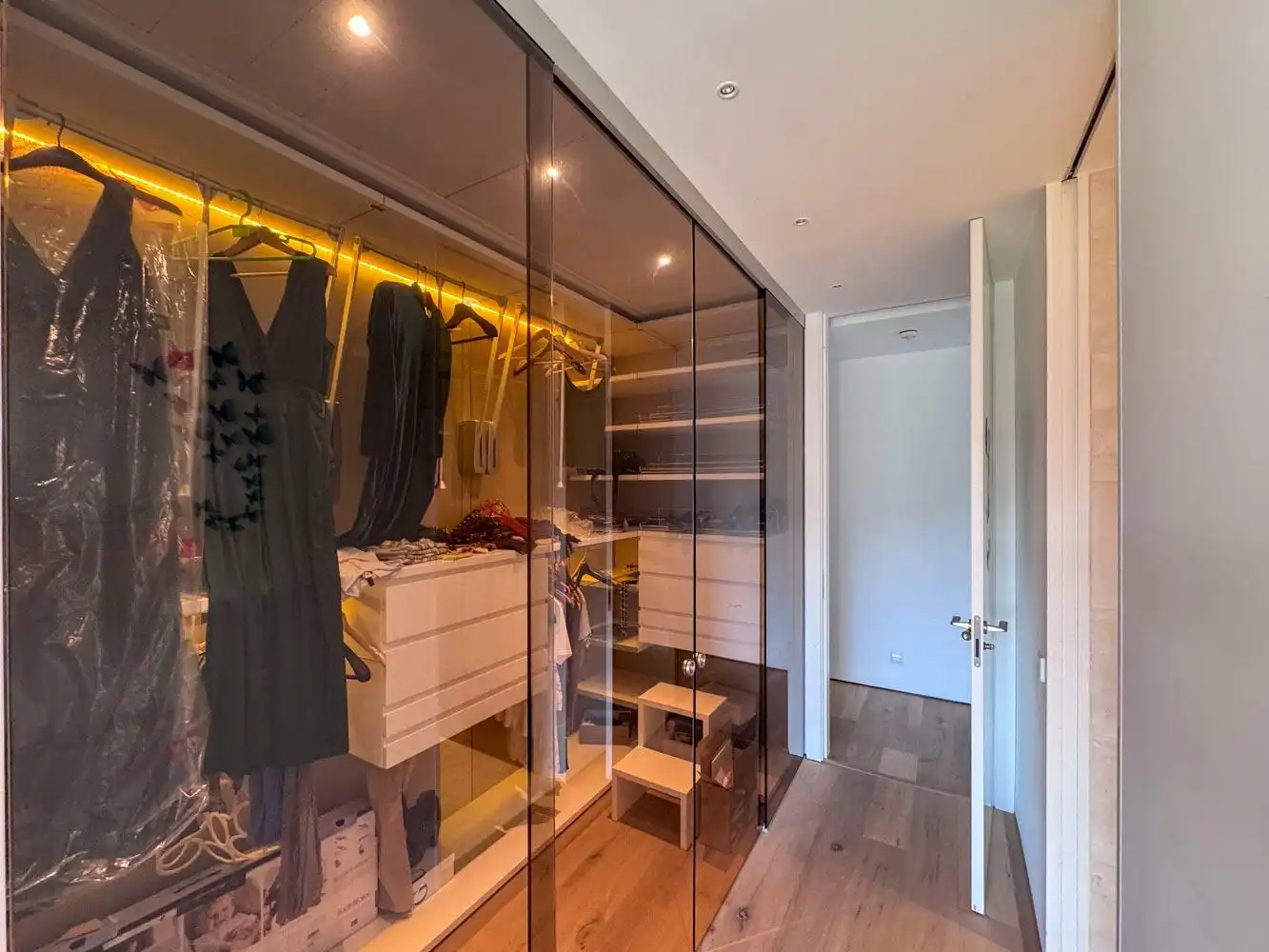 Houses for sale in Madrid  with Air Conditioner, Heating and Private garden