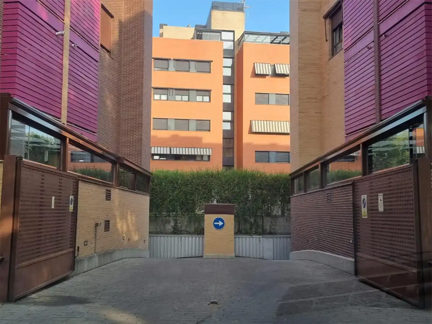 Vista exterior de Garatge en venda en Leganés