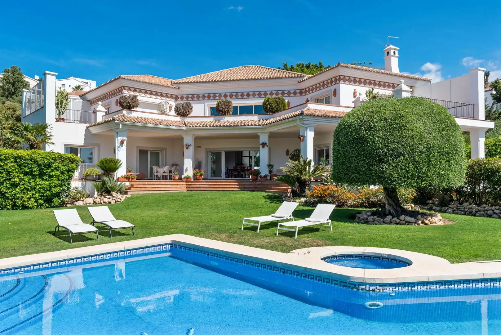 Casa amb piscina en venda a PARAISO EL