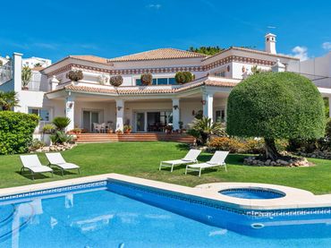 Casa amb piscina en venda a PARAISO EL
