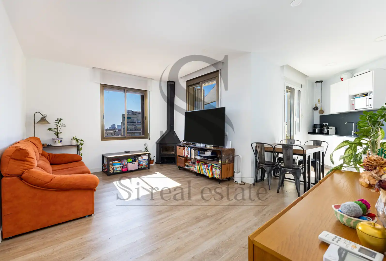 Living room of Attic for sale in Barcelona  with Air Conditioner, Heating and Parquet flooring