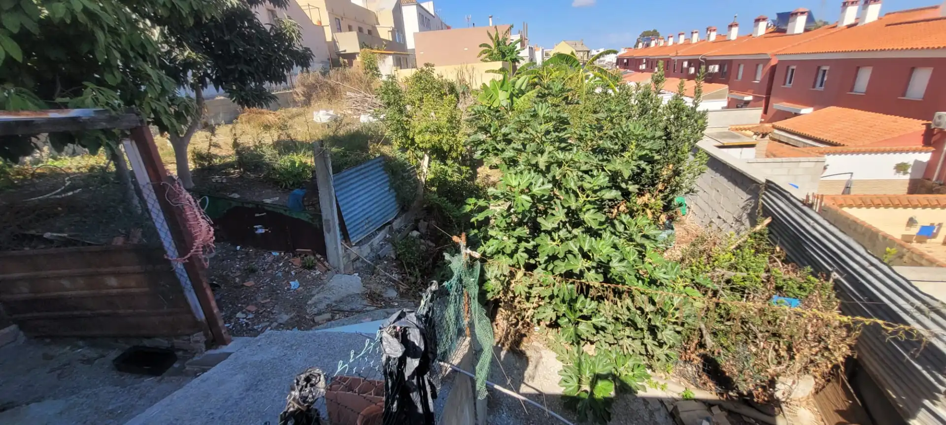 Houses for sale in Algeciras  with Private garden, Terrace and Balcony