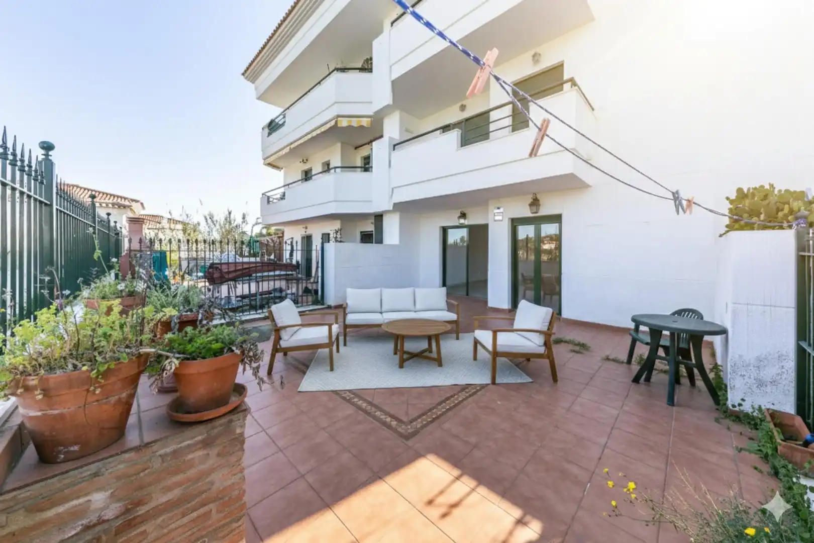 Terraza de Planta baja en venta en Fuengirola con Aire acondicionado, Calefacción y Jardín privado