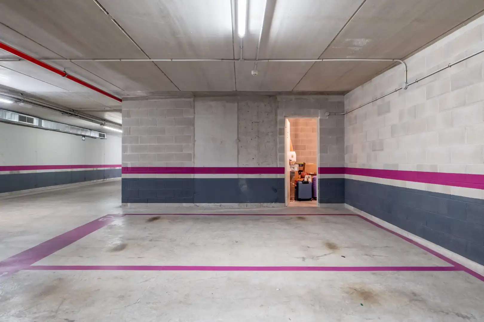 Parking de Ático en venta en Zaragoza con Calefacción, Jardín privado y Terraza