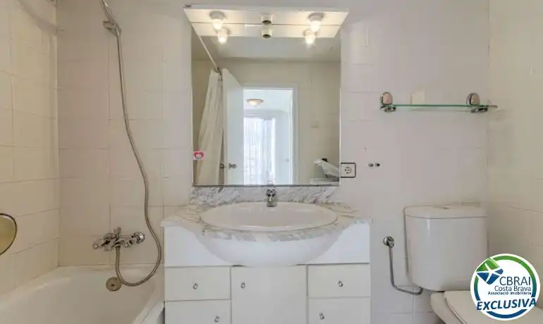 Bathroom of Detached homes for sale in Roses  with Private garden and Community pool