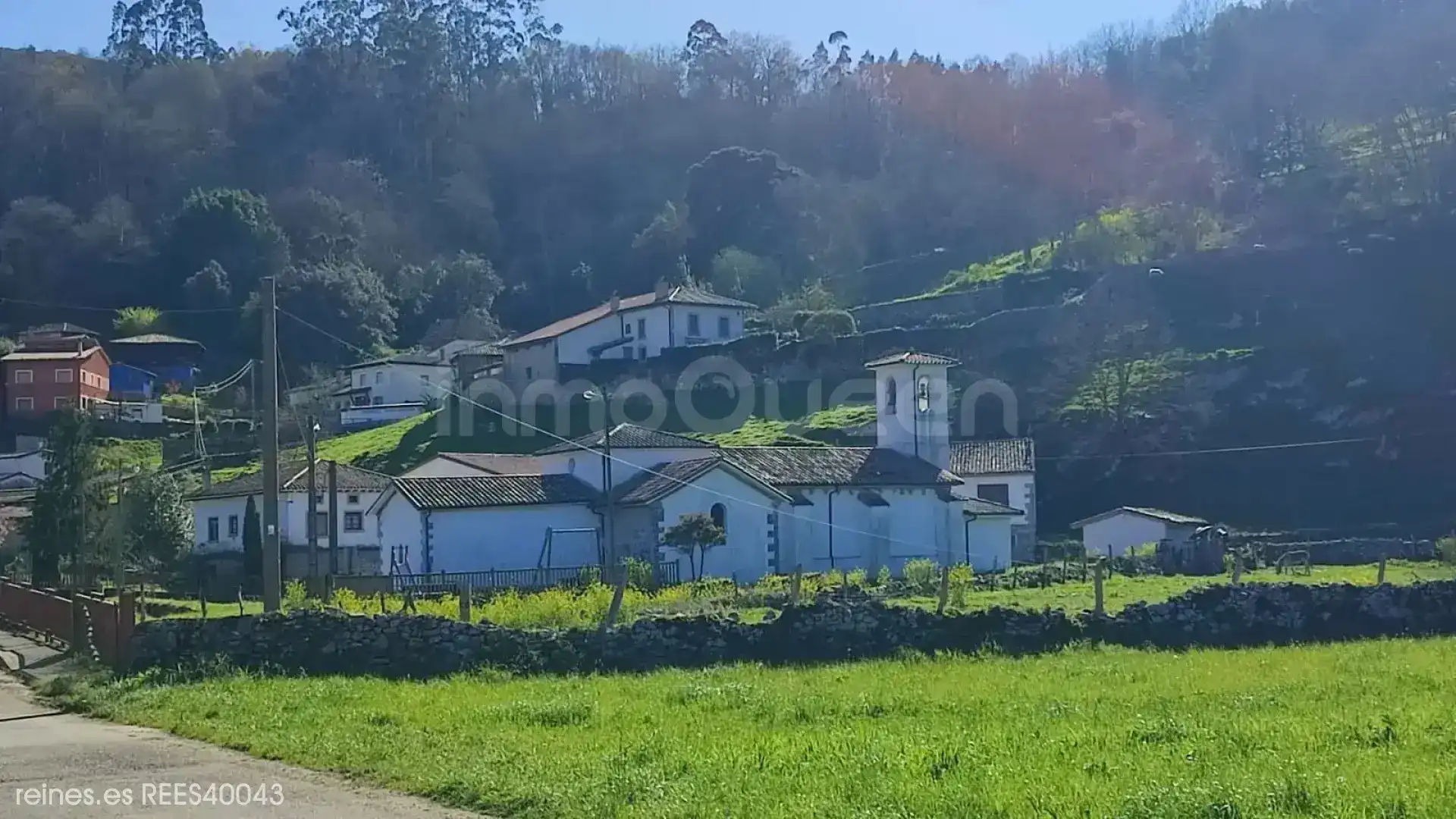 Vista exterior de Residencial en venta en Llanes