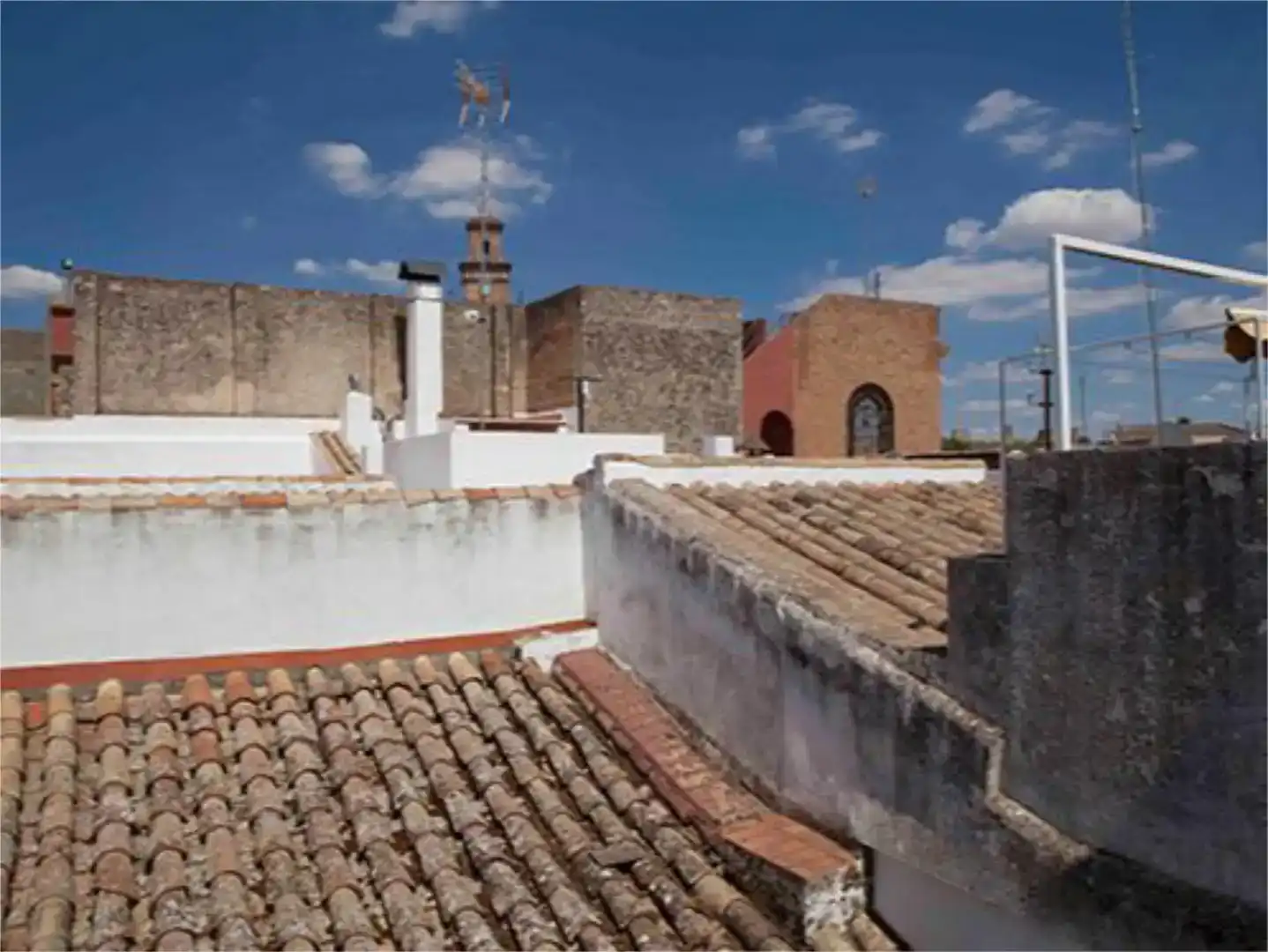 Vista exterior de Piso en venta en Carmona con Balcón