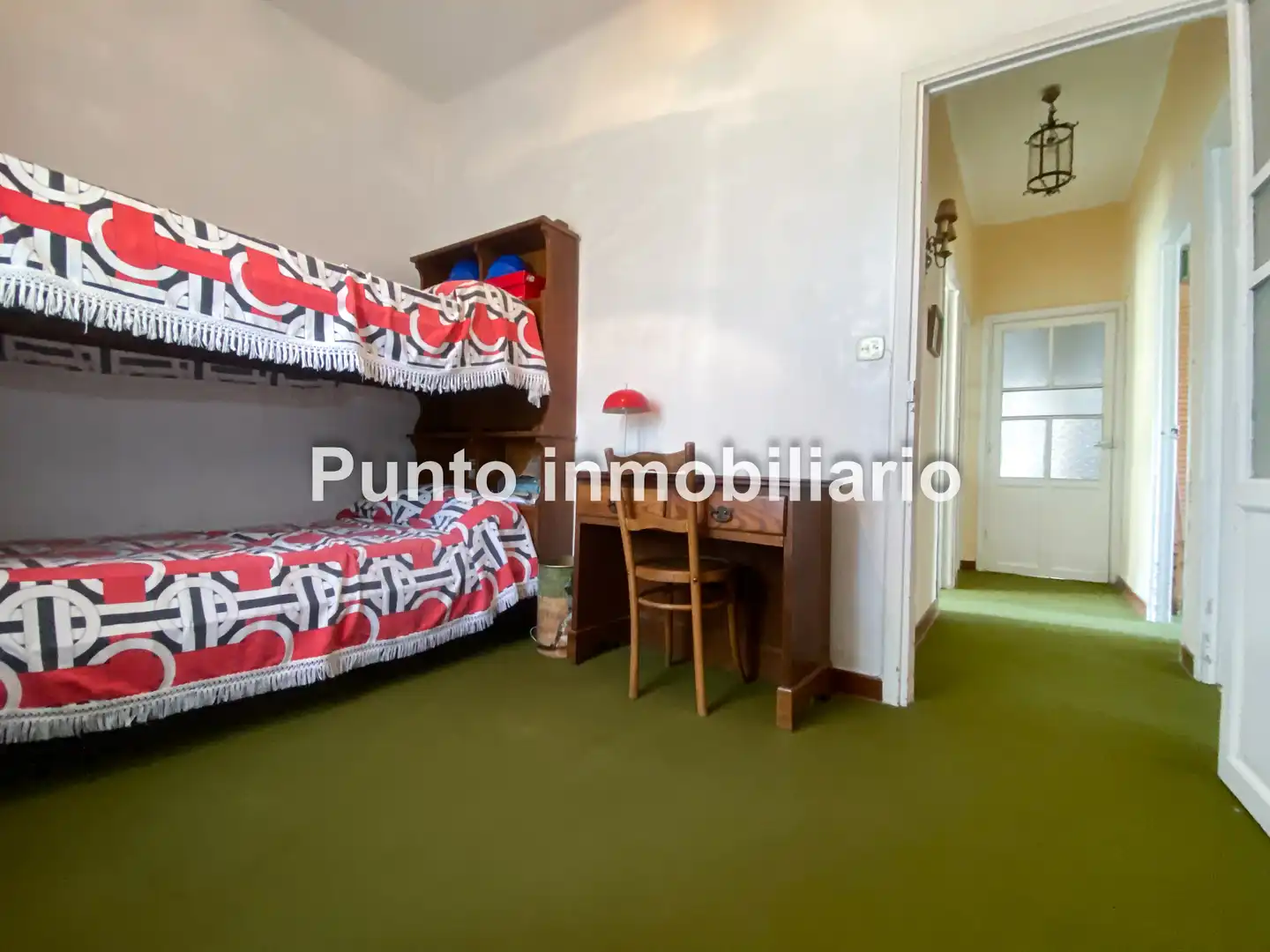 Dormitori de Casa o xalet en venda en Valladolid amb Jardí privat i Terrassa
