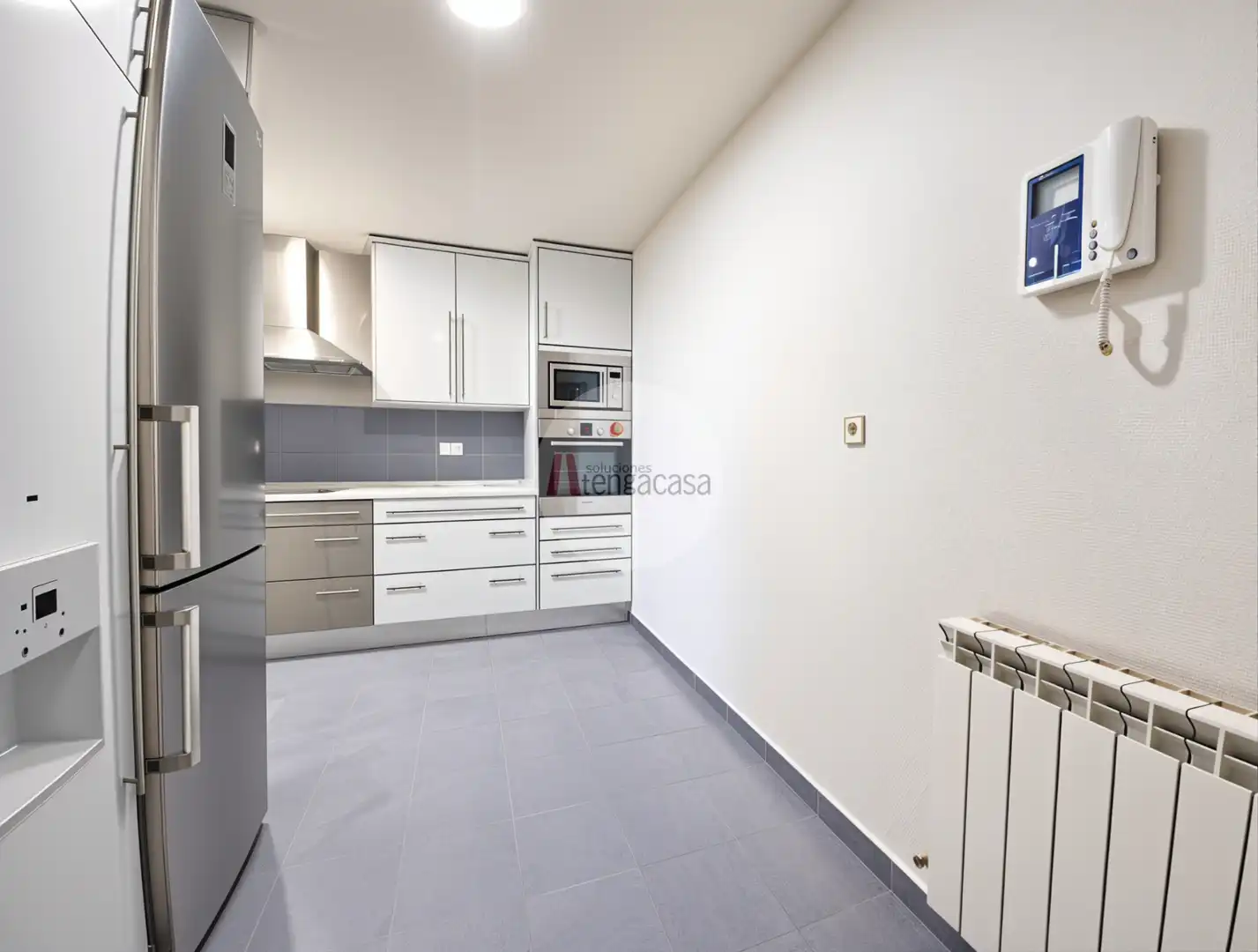 Kitchen of Attic for rent in Pozuelo de Alarcón  with Air Conditioner, Heating and Parquet flooring
