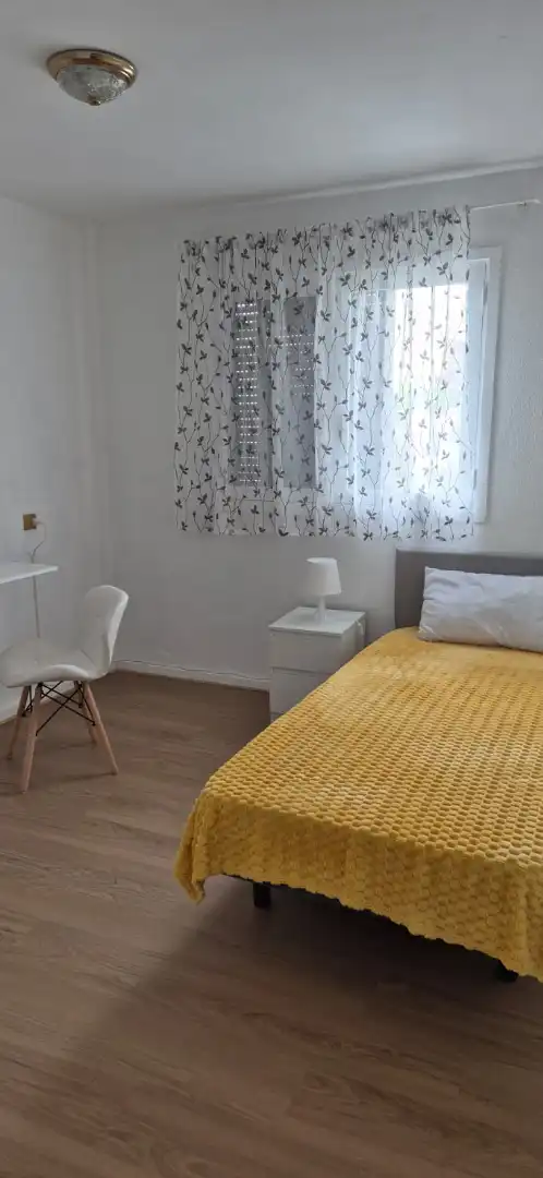 Dormitori de Pis de lloguer en Santa Cruz de Tenerife amb Parquet, Terrassa i Traster