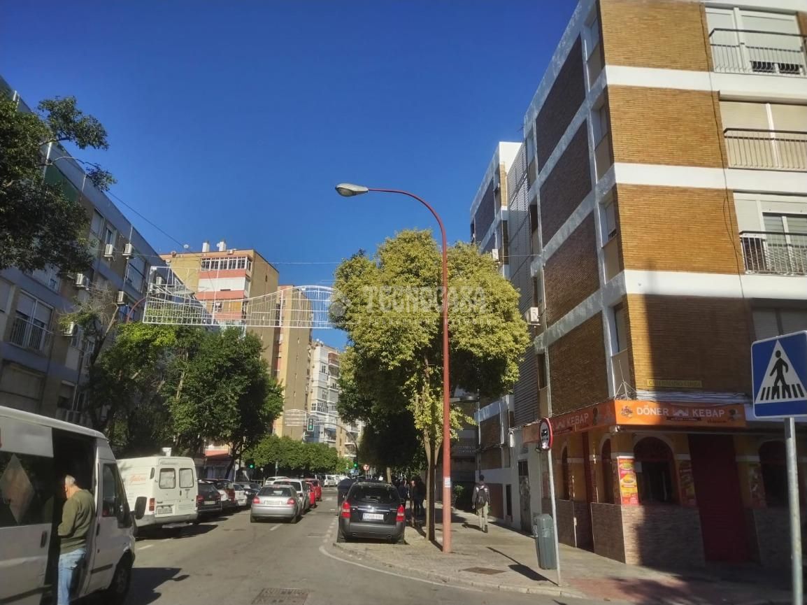 Exterior view of Flat for sale in  Sevilla Capital  with Air Conditioner and Parquet flooring