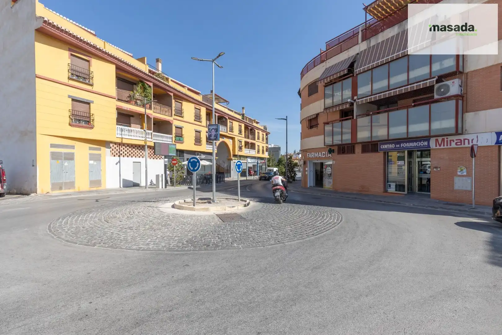 Außenansicht von Wohnung zum Verkauf in Gójar mit Klimaanlage, Heizung und Terrasse