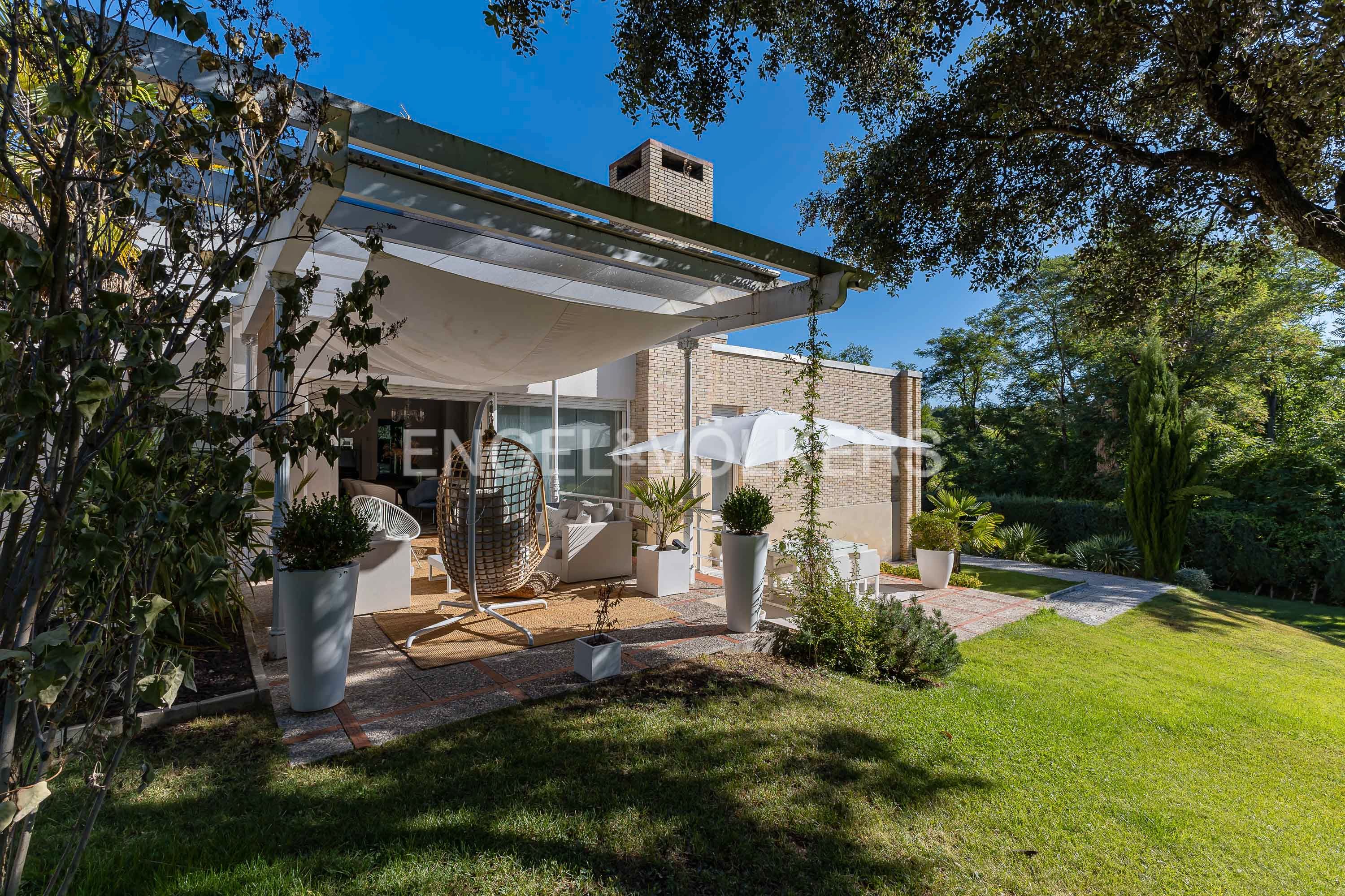 Terrace of House or chalet for sale in Algete  with Air Conditioner, Heating and Private garden