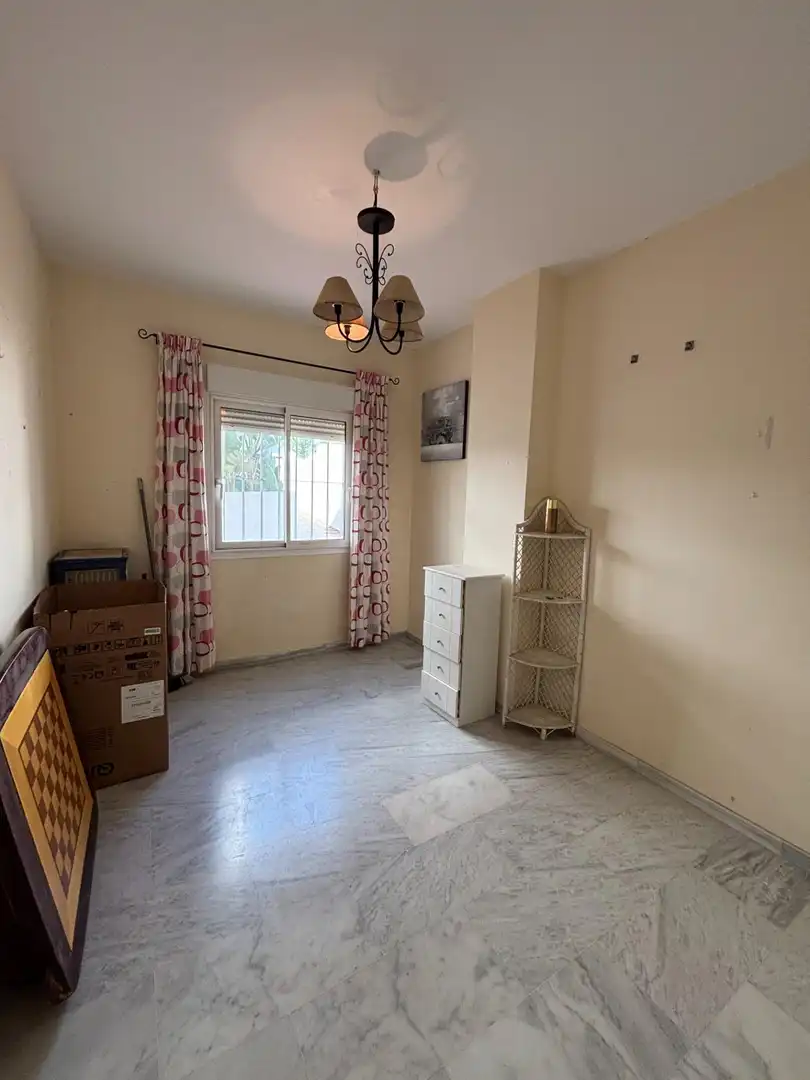 Habitación de Piso en venta en Estepona con Jardín privado y Piscina comunitaria