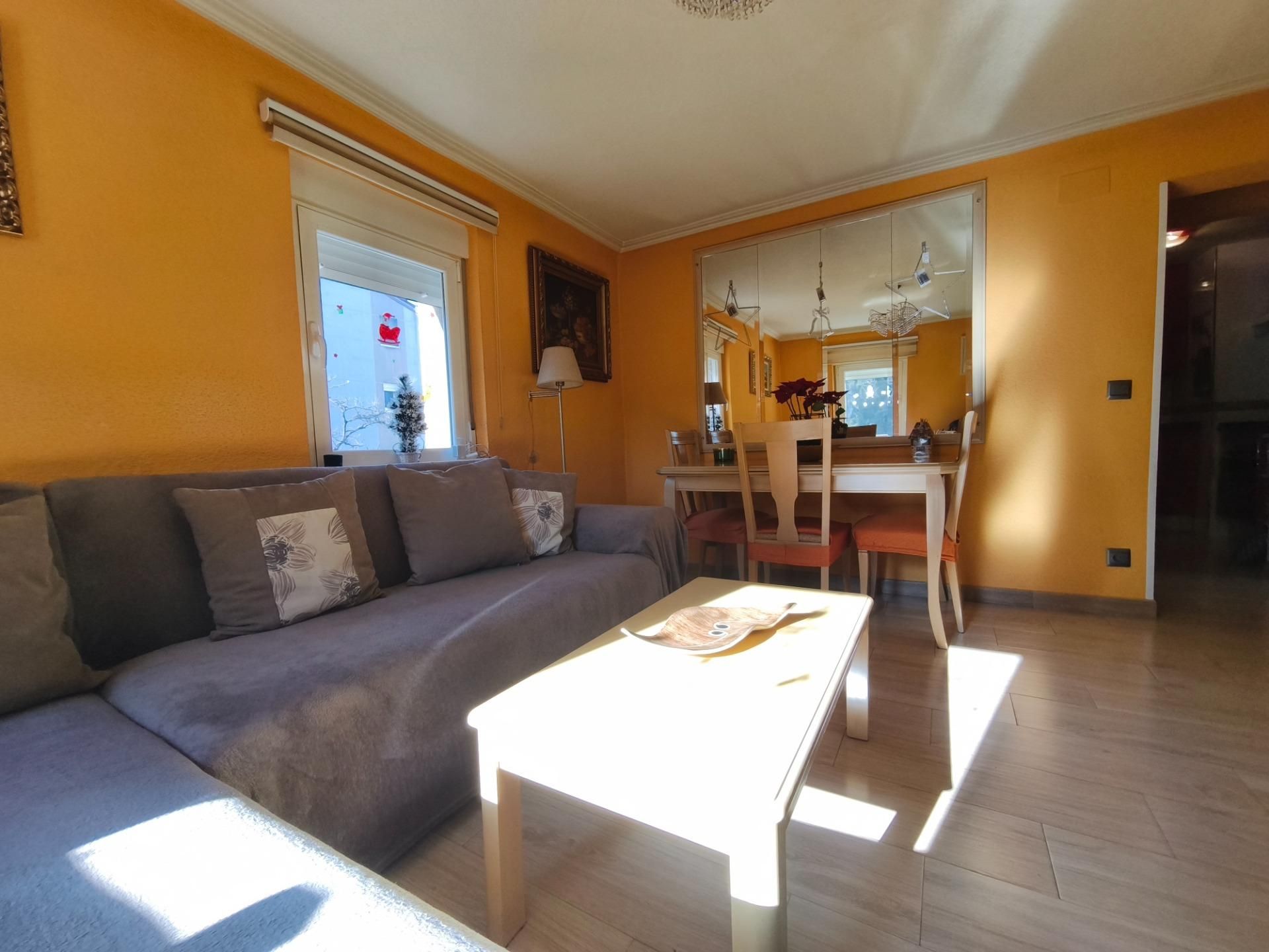 Living room of Flat for sale in  Madrid Capital  with Balcony