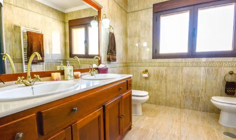 Baño de Finca rústica en venta en Ronda con Calefacción, Jardín privado y Trastero