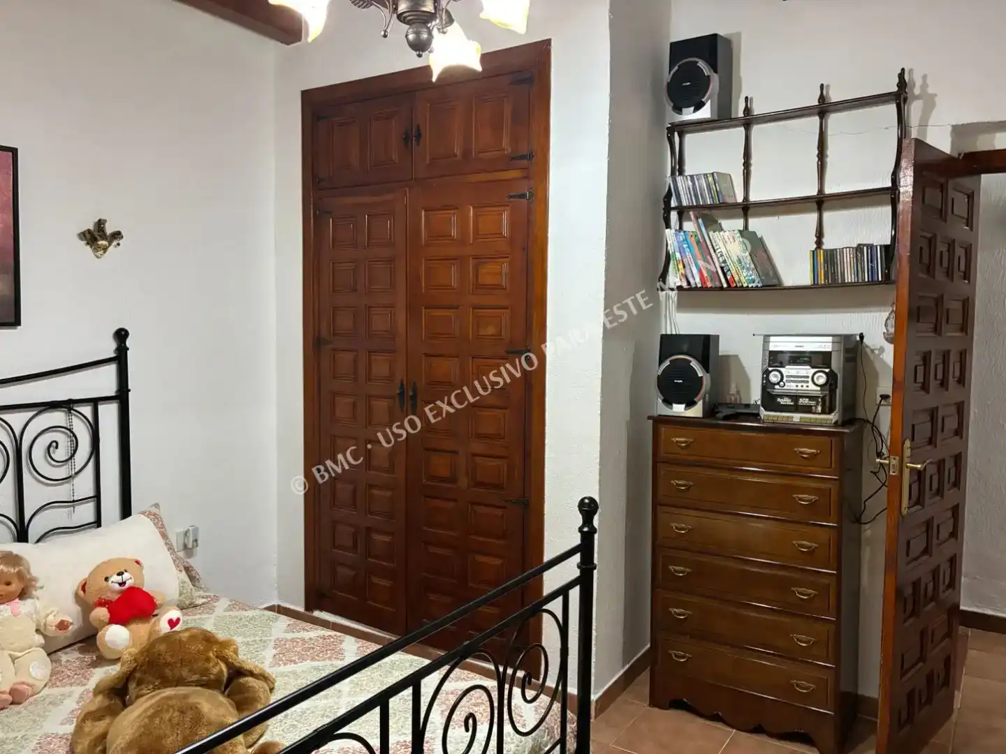 Schlafzimmer von Country house zum Verkauf in Colmenar mit Schwimmbad und Balkon