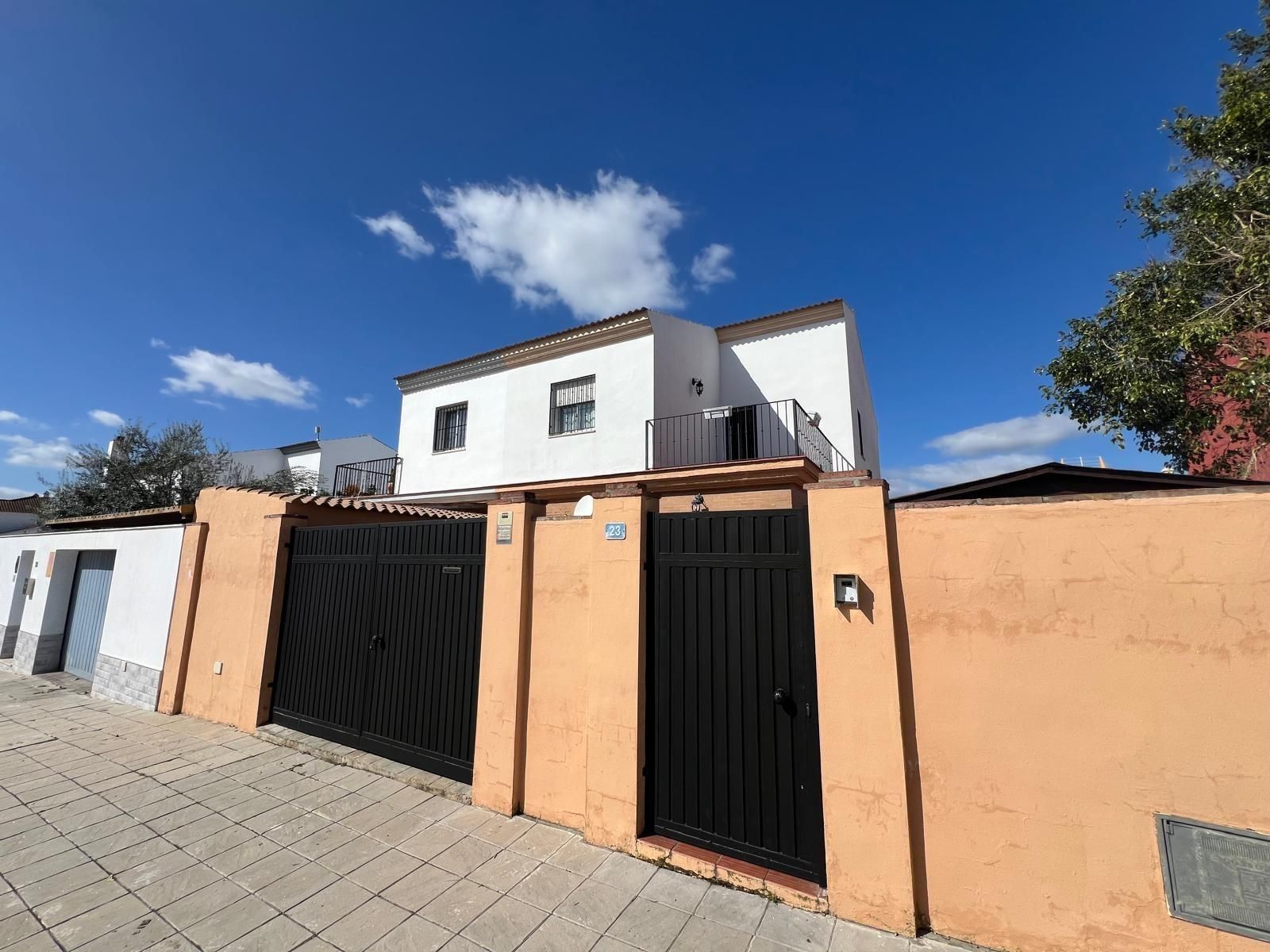 Vista exterior de Casa adosada en venda en Los Molares