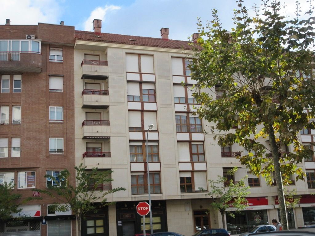 Oficina en venda a Calle Siete Infantes de Lara, 19, San Adrián