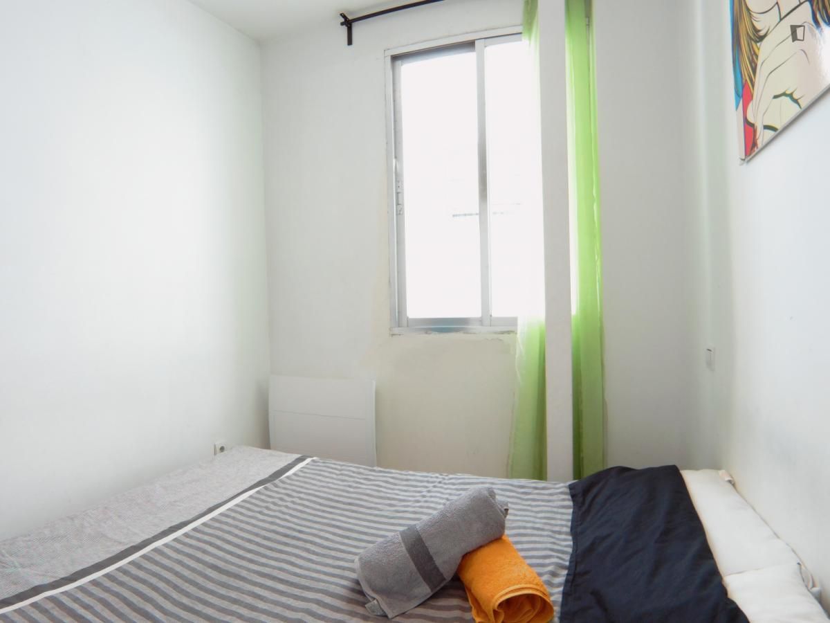 Study to rent in Puerta del Ángel