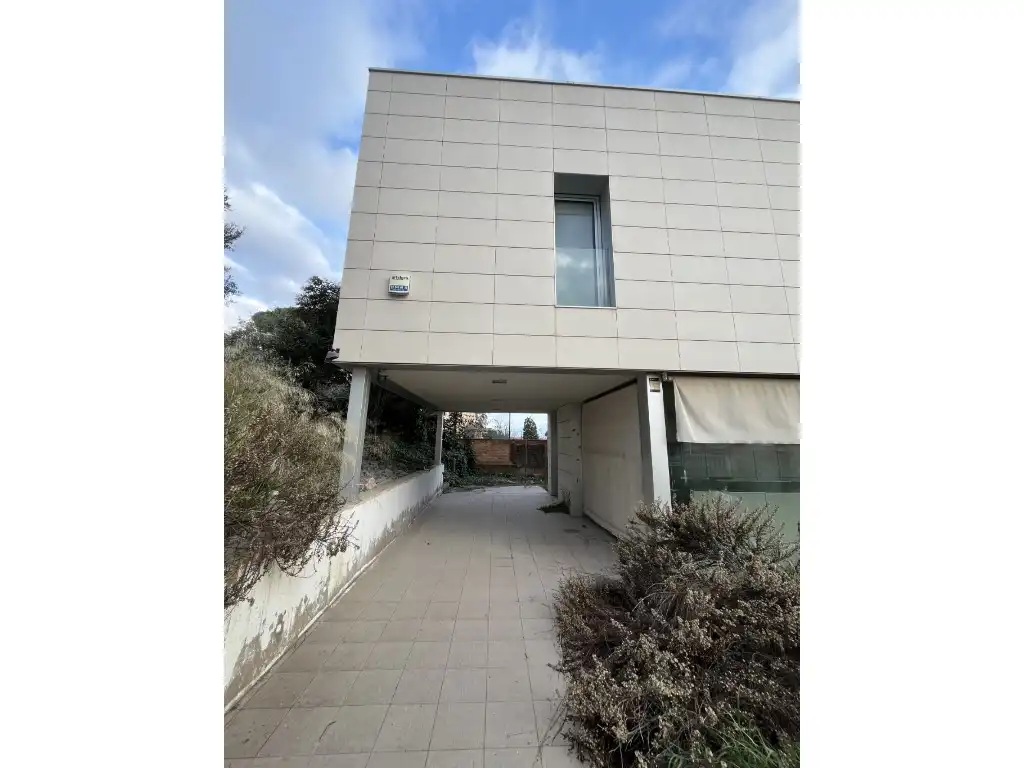Vista exterior de Casa o xalet en venda en Canovelles