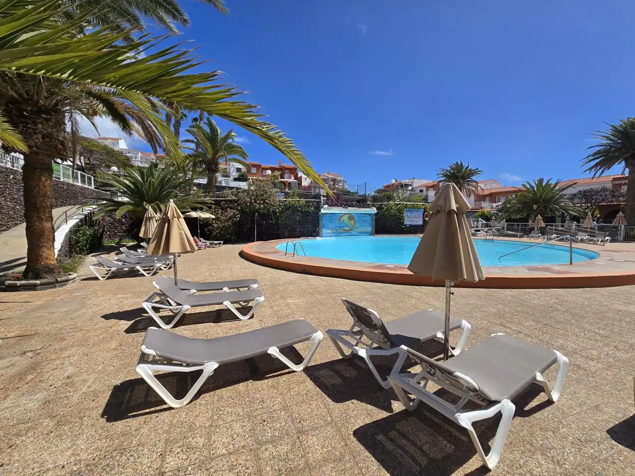 Piscina de Dúplex de alquiler en San Bartolomé de Tirajana con Terraza, Amueblado y Piscina comunitaria