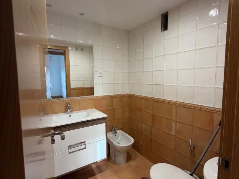 Bany de Pis en venda en Oviedo 